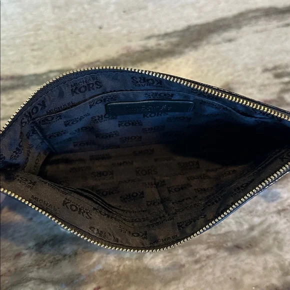 Michael Kors Shiny Black Logo Clutch - Picture 2 of 5